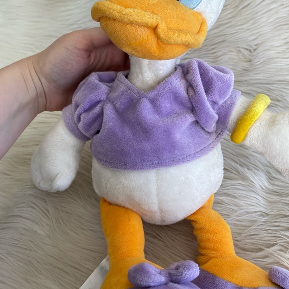 Disney Store Daisy Duck Purple 18” Plush Stuffed Animal - Picture 3 of 9